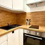Cosy En Plein Centre Pour 2 Personnes 리에주